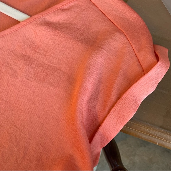 Express silky v neck blouse | coral | medium - Picture 4 of 4